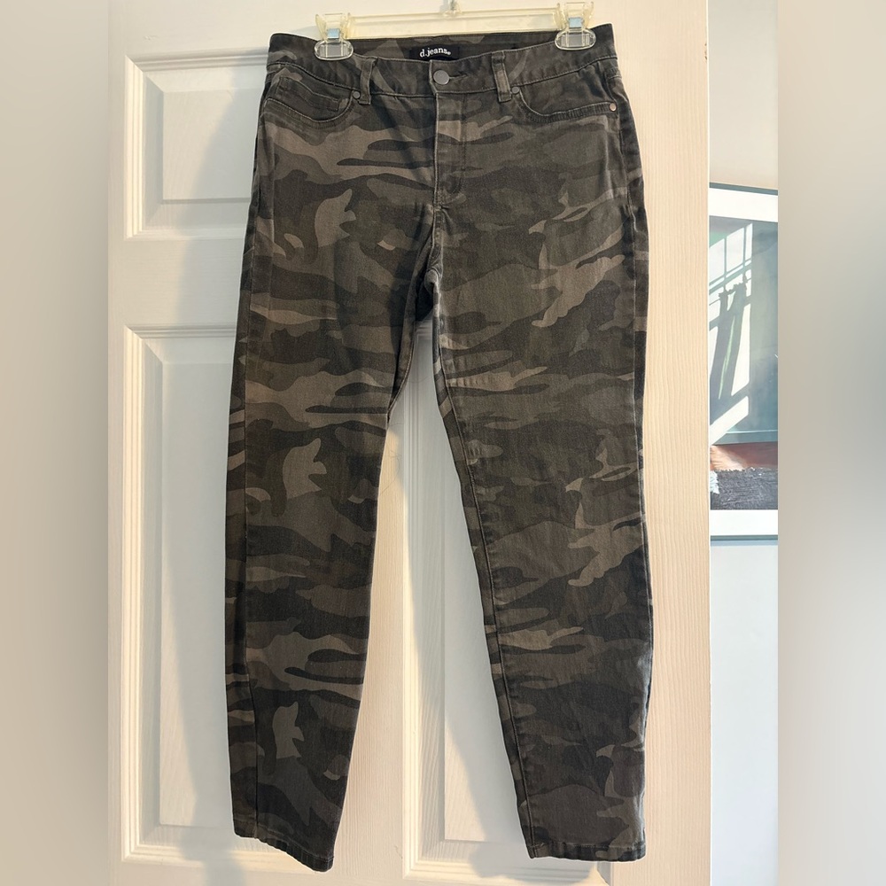 d. jeans Camouflage Patterned Pants